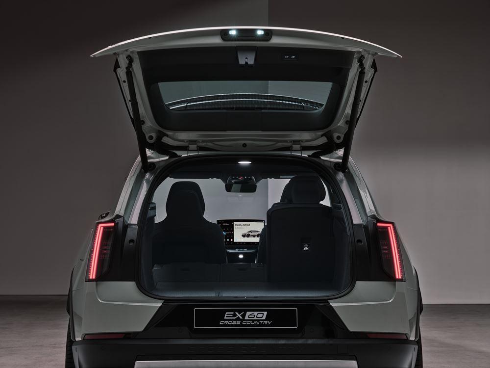Le SUV électrique Volvo EX60 Cross Country est conçu pour sortir des sentiers battus