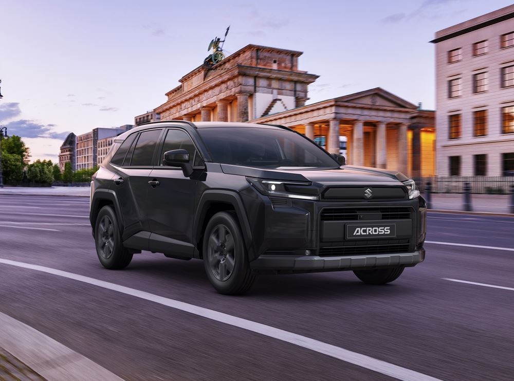 Le SUV polyvalent de taille intermédiaire Suzuki Across affiche un design robuste