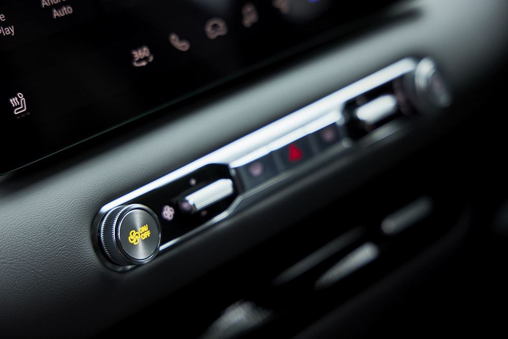 La MG4 EV revient dans une version dotée d'améliorations techniques sur la partie électrique