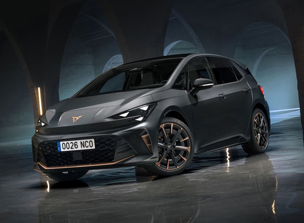 La Cupra Born électrique restylée affiche un design percutant