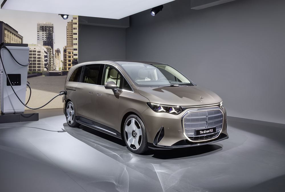 Le Mercedes VLE électrique combine une conduite de limousine et la polyvalence d'un grand monospace