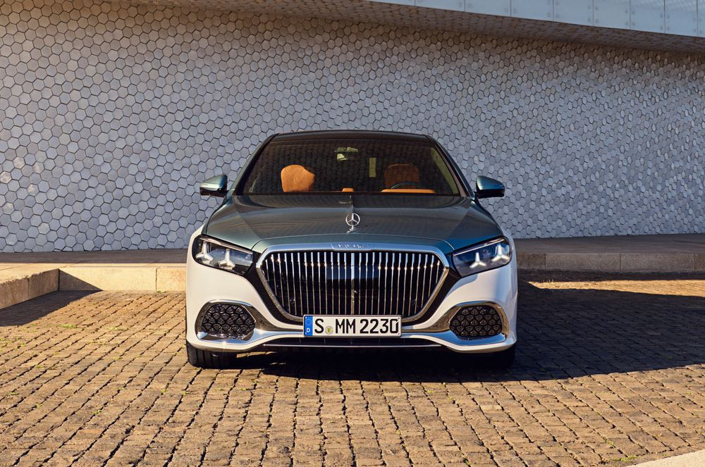 La limousine de luxe Mercedes-Maybach Classe S reçoit une mise à jour complète