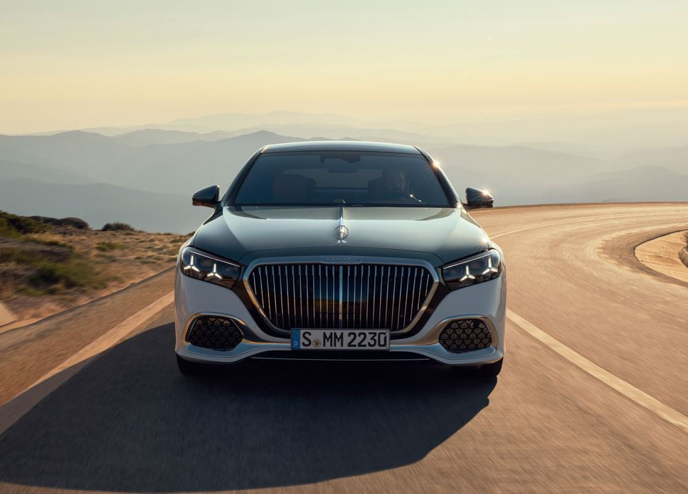 La limousine de luxe Mercedes-Maybach Classe S reçoit une mise à jour complète