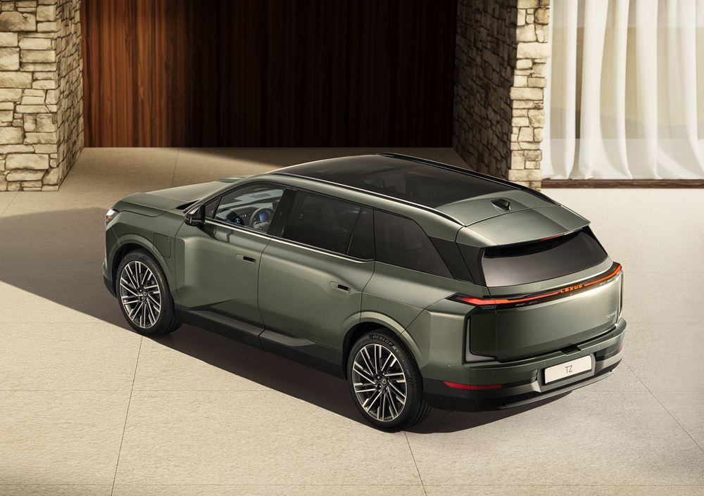 Le SUV électrique à batterie Lexus TZ offre six places sur trois rangées de sièges