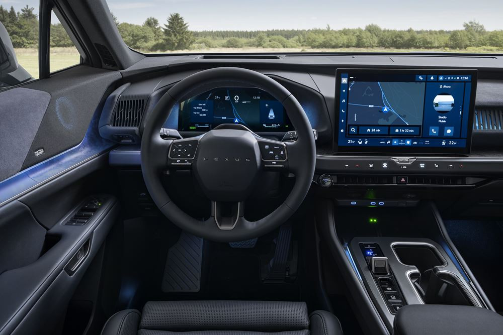 Le SUV électrique à batterie Lexus TZ offre six places sur trois rangées de sièges