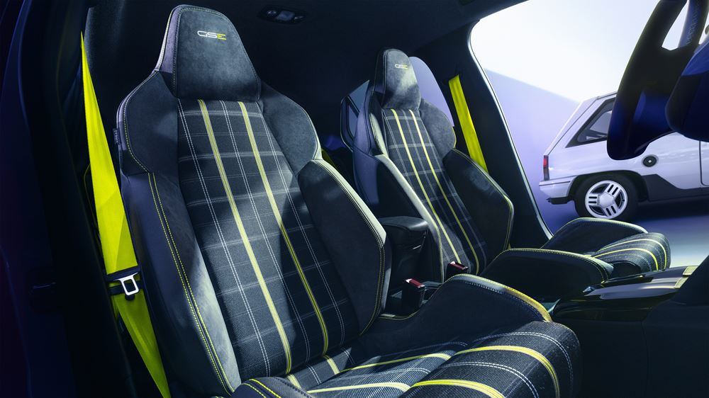 La citadine électrique sportive Opel Corsa GSE développe 281 ch et 345 Nm de couple