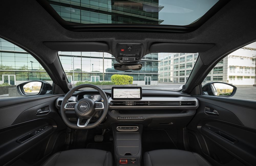 La Jeep Avenger Electrique revisitée offre jusqu'à 400 km d'autonomie WLTP