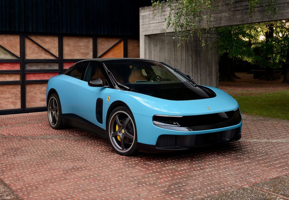 La Ferrari Luce électrique ouvre un nouveau chapitre dans l'histoire du Cheval Cabré