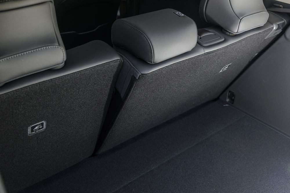 Le Kia Niro hybride restylé arbore une signature lumineuse verticale