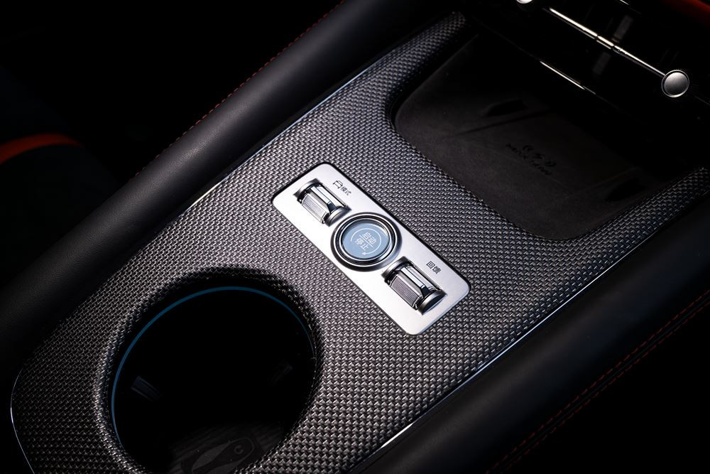 La supercar électrique Denza Z coupé affiche des performances extrêmes