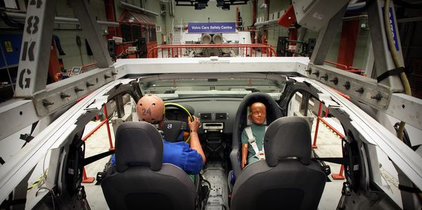 Une famille de 19 mannequins pour enregistrer les résultats des crash-tests