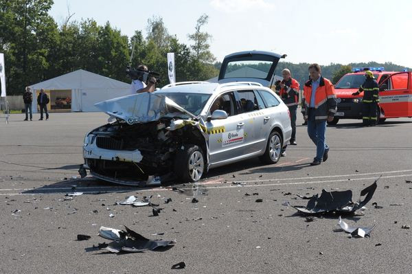 Skoda réalise un crash test frontal à une vitesse de 90 km/h