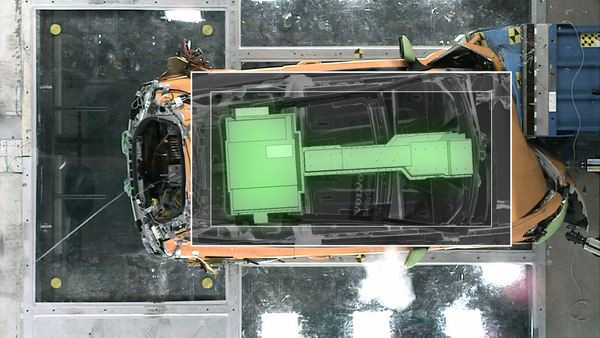 Volvo présente une C30 électrique ayant subi un crash-test frontal décalé à 64 km/h