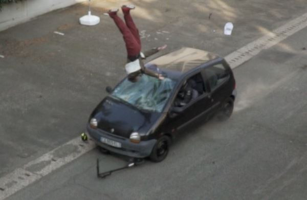Un crash-test voiture contre trottinette qui témoigne des dangers