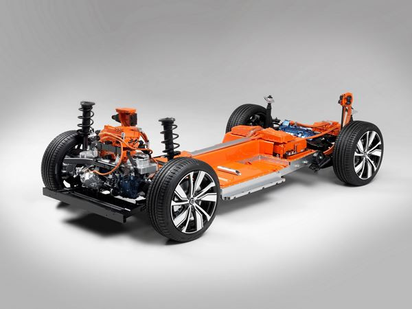 Le Volvo XC40 électrique bénéficie d'une structure frontale revue de fond en comble