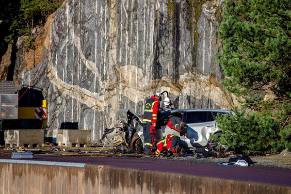 Volvo fait tomber des véhicules d'une hauteur de 30 mètres pour sauver des vies