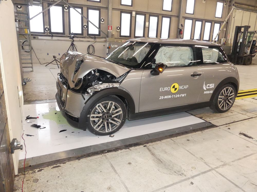 La Mini Cooper obtient cinq étoiles aux crash-tests Euro NCAP 2025