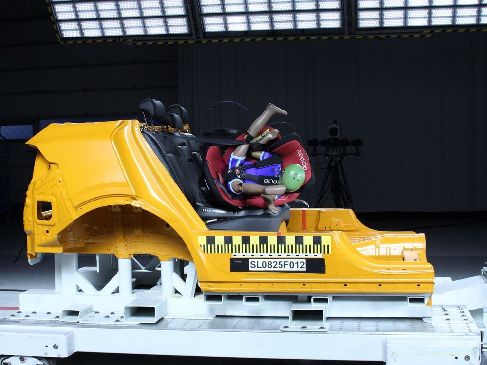 Le siège auto pour enfant Reecle 360 présente de graves défaillances de sécurité