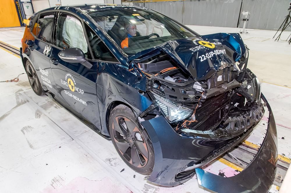 La berline compacte électrique Cupra Born obtient cinq étoiles aux crash-tests Euro NCAP 2025