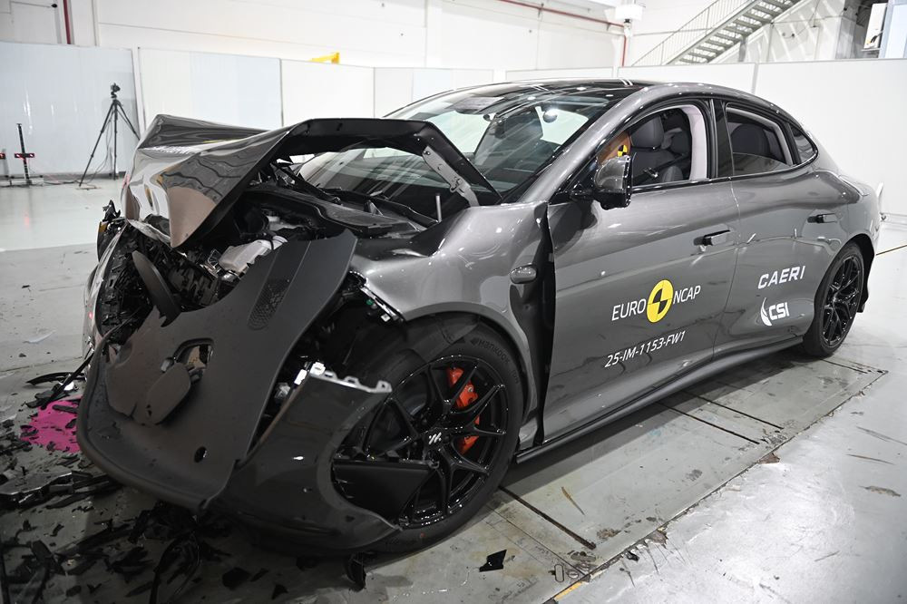La grande berline électrique IM 5 obtient cinq étoiles aux crash-tests Euro NCAP 2025
