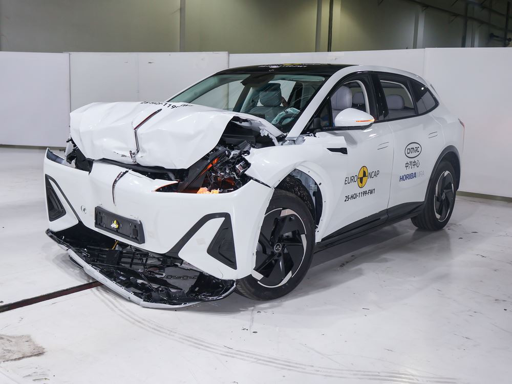 Le SUV de taille intermédiaire électrique Hongqi EHS5 obtient cinq étoiles aux crash-tests Euro NCAP 2025