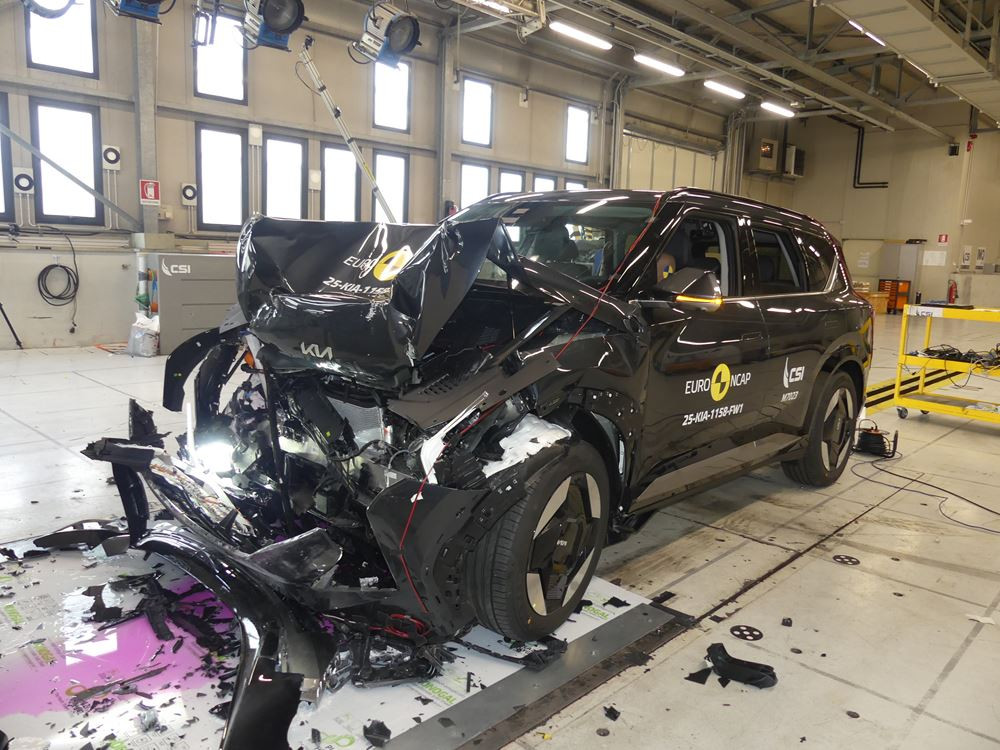 Le SUV de taille intermédiaire électrique Kia EV5 obtient cinq étoiles aux crash-tests Euro NCAP 2025