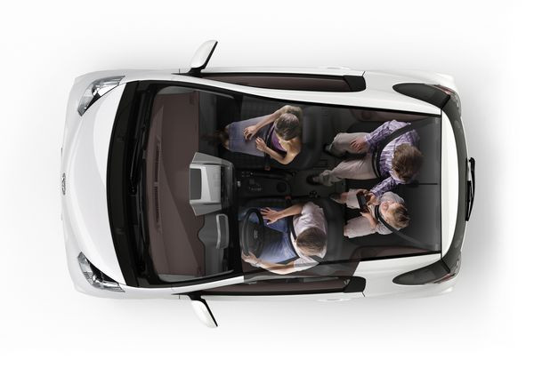 Les 6 innovations « gain de place » de la Toyota iQ
