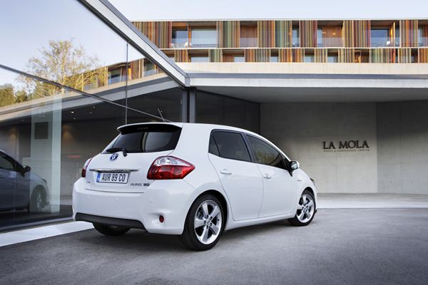 Comment fonctionne la technologie hybride de la Toyota Auris hybride?