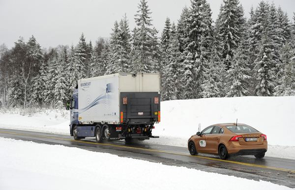 Le projet Sartre effectue la première démonstration de déplacement automobile en convoi