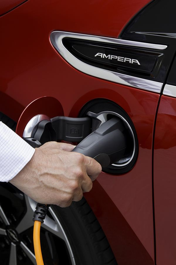 Comment fonctionne l'Opel Ampera électrique à autonomie étendue?