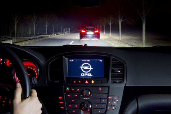 Opel teste un nouvel éclairage automobile non éblouissant à matrices de LED