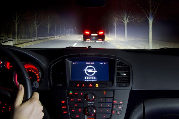Opel teste un nouvel éclairage automobile non éblouissant à matrices de LED