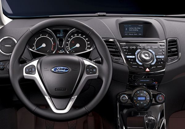 La Ford Fiesta analyse 50 images seconde pour freiner automatiquement