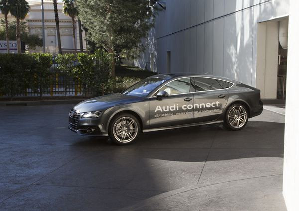 Audi développe un système de conduite pilotée pour le stationnement
