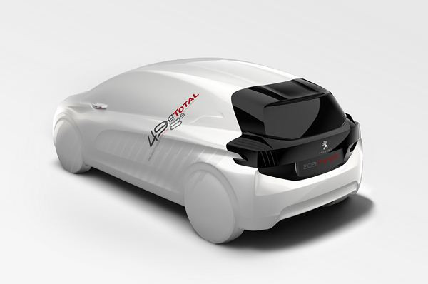 Le démonstrateur technologique 208 HYbrid FE vise de faibles émissions de CO2 de 49 g/km