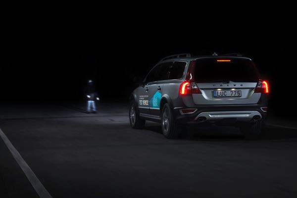 La détection des piétons avec freinage automatique Volvo devient opérationnel de nuit