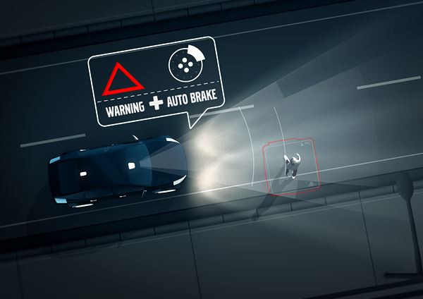 La détection des piétons avec freinage automatique Volvo devient opérationnel de nuit