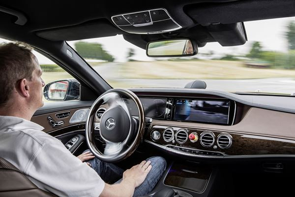 La Mercedes-Benz Classe S Intelligent Drive effectue un parcours autonome sur 100 km