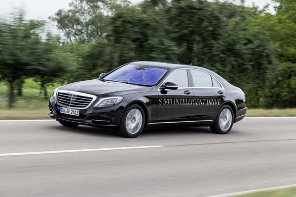La Mercedes-Benz Classe S Intelligent Drive effectue un parcours autonome sur 100 km