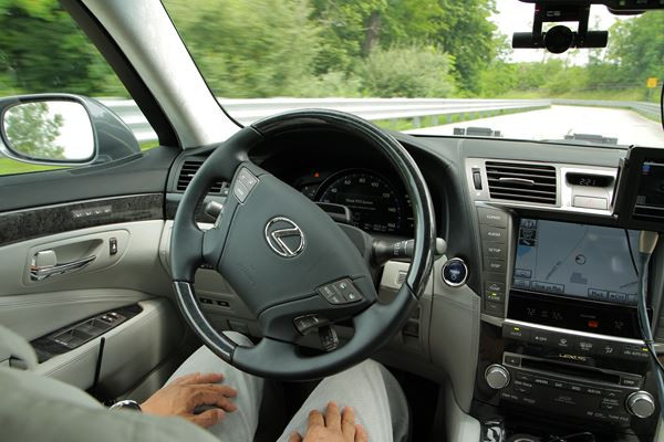 Toyota développe un système d'aide à la conduite utilisant les technologies de la conduite automatique