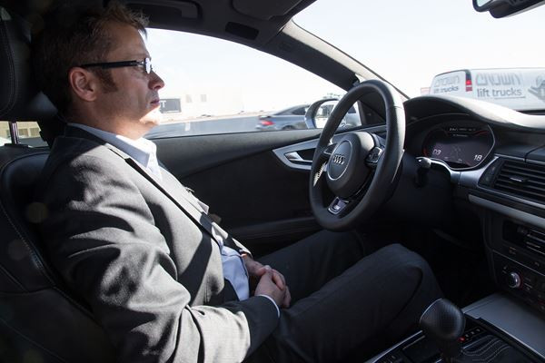 Les fonctions Audi « piloted driving » prendront le contrôle de la voiture