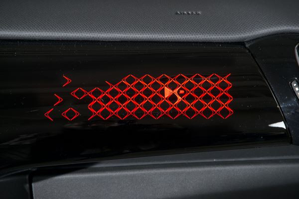 L'éclairage d’ambiance s'installe dans l'automobile
