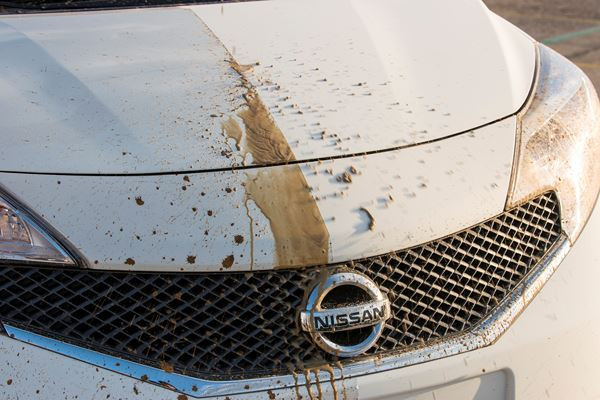 Une technologie de nano-peinture répulsive aux salissures en test chez Nissan