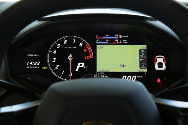 La Lamborghini Huracán allie la puissance d’une supercar à l’intelligence d’un superordinateur