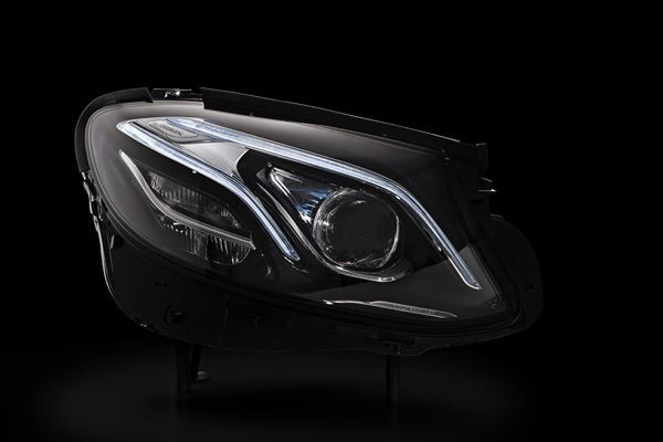 Les 84 LED des projecteurs Multibeam LED sont commandées individuellement