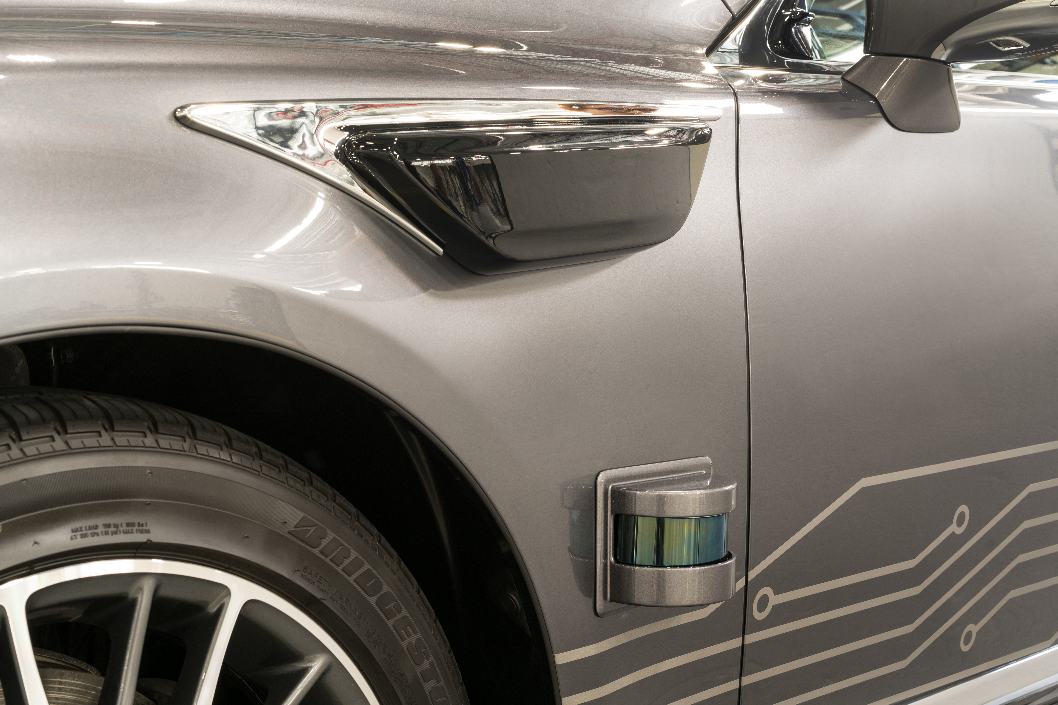Le véhicule autonome expérimental Toyota embarque de multiples détecteurs