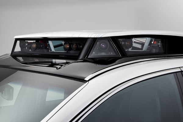 Le véhicule d'essai autonome P4 Toyota profite d’une puissance de calcul importante