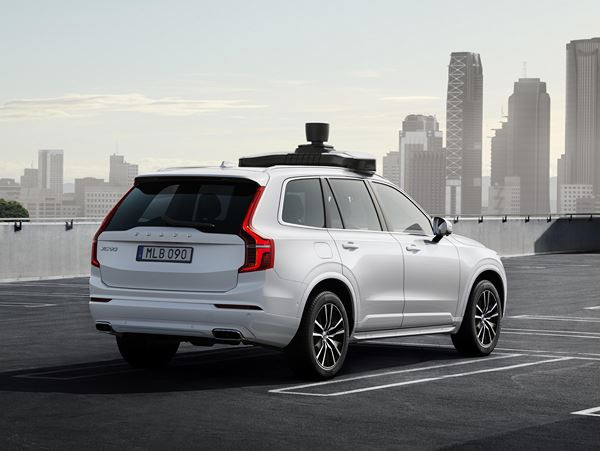Un Volvo XC90 avec technologie Uber prêt pour la conduite autonome supervisée