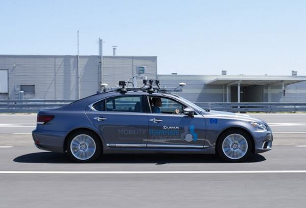 Toyota commence à tester la conduite autonome sur les routes européennes