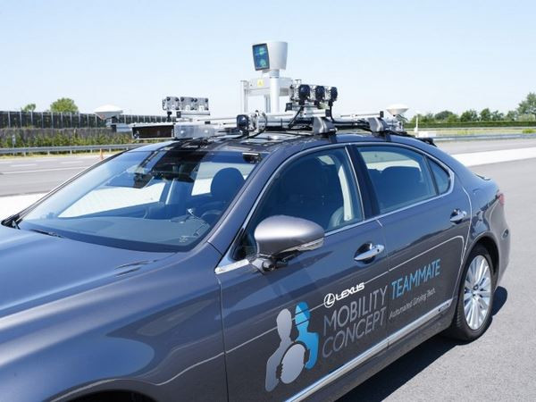 Toyota commence à tester la conduite autonome sur les routes européennes